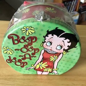 Betty Boop Round Metal Hinged Lunch Box